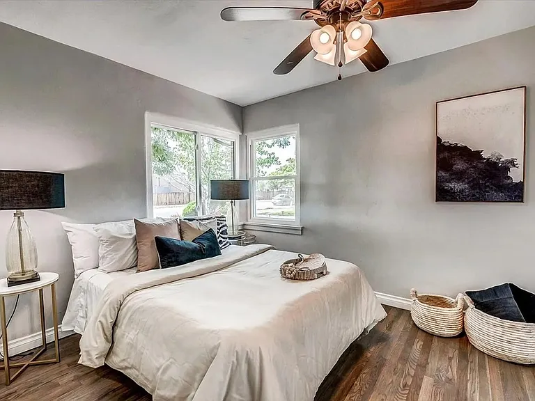 4860 Eliot St — Photo 11