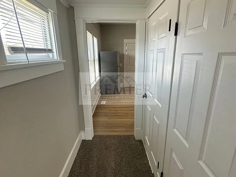 184 W North St — Photo 10