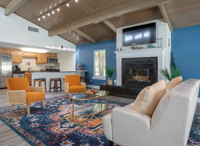 Meridian Bay Apartment Homes — Photo 1