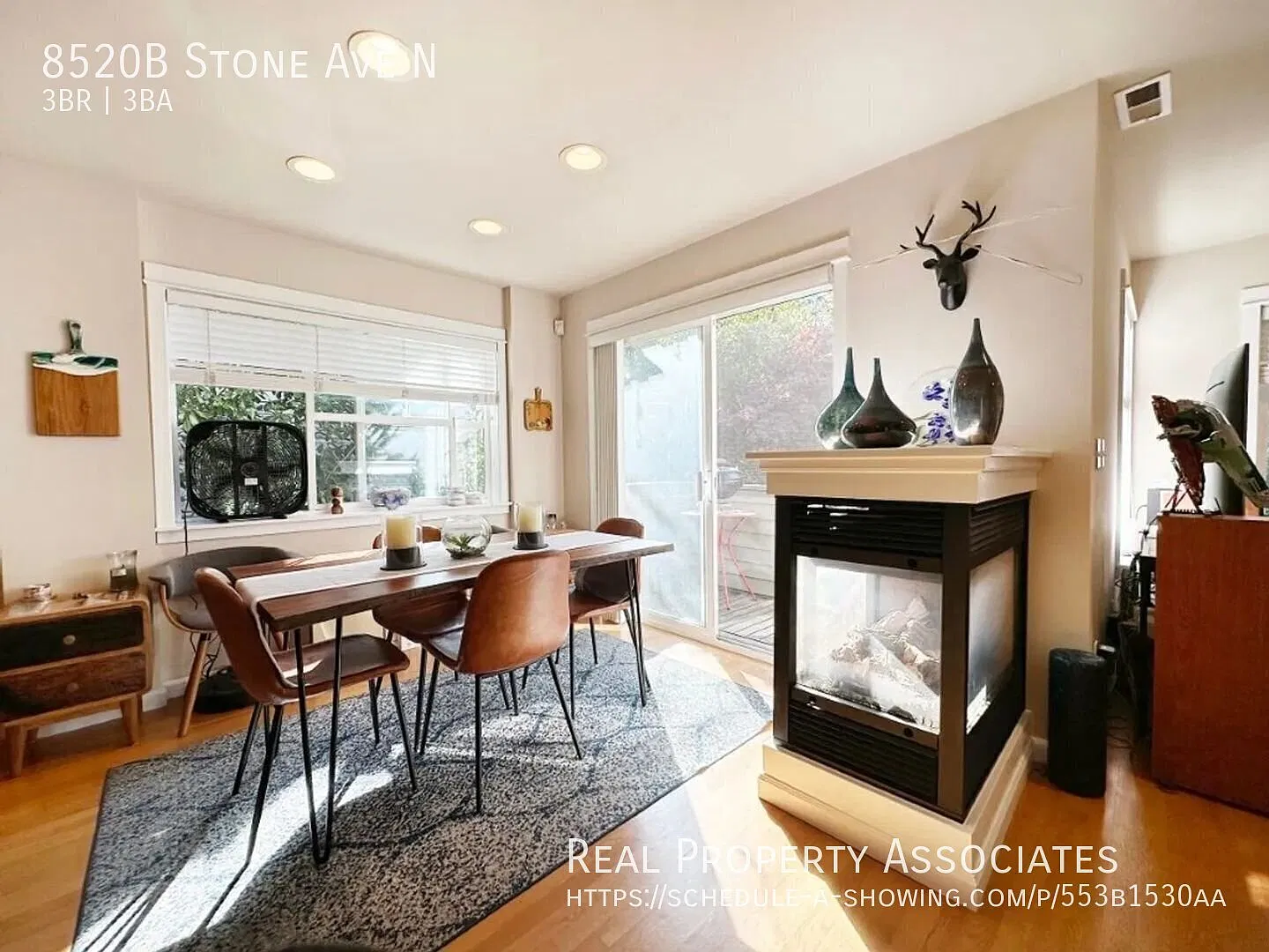 3 Bed 3 Bath Home with Outdoor Space Available Dec 7! — Photo 2