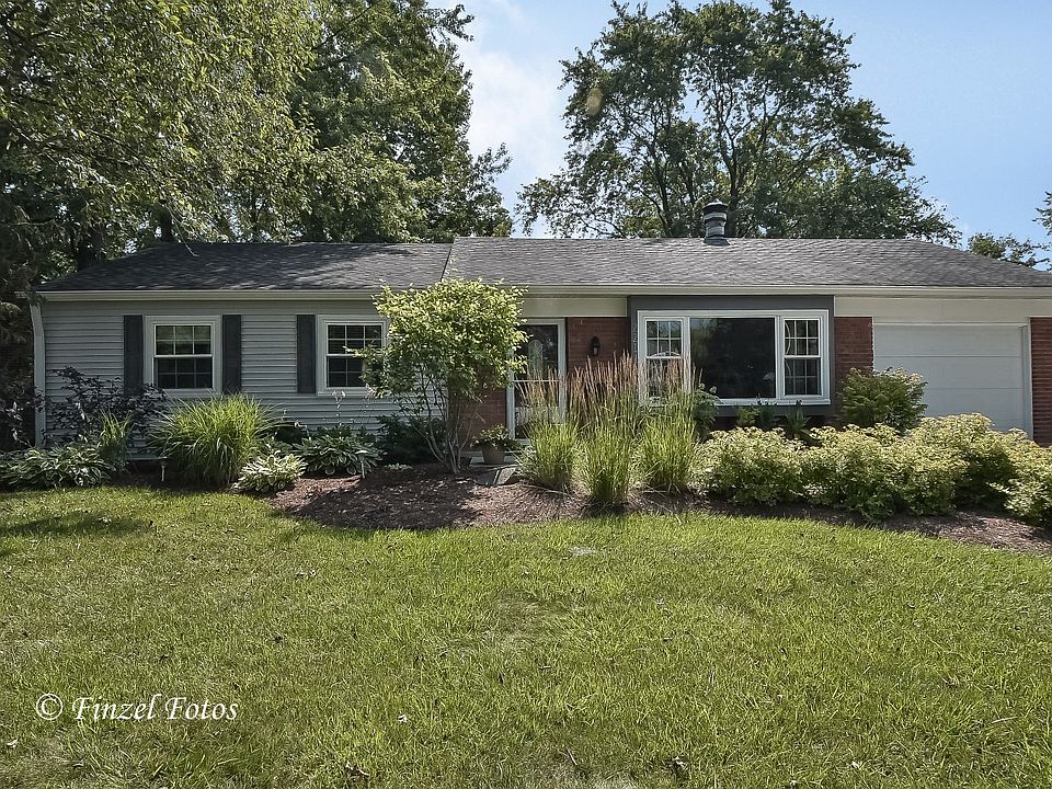 1st image of 221 Wickham Dr