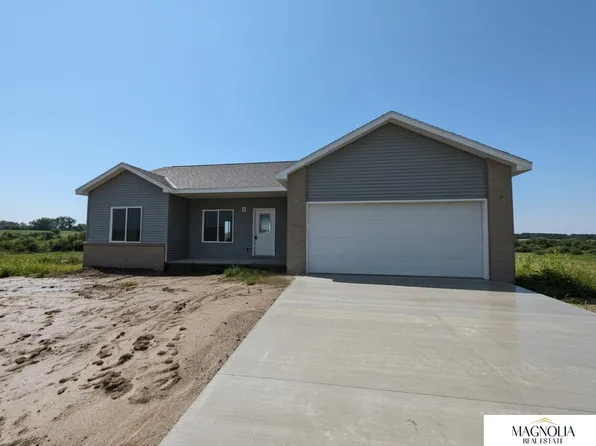 1802 Morgan Dr, Nebraska City, NE 68410