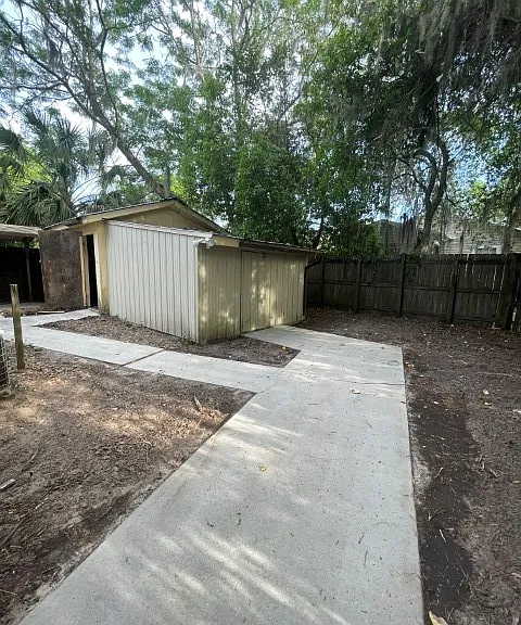 580 SE Nassau St — Photo 25
