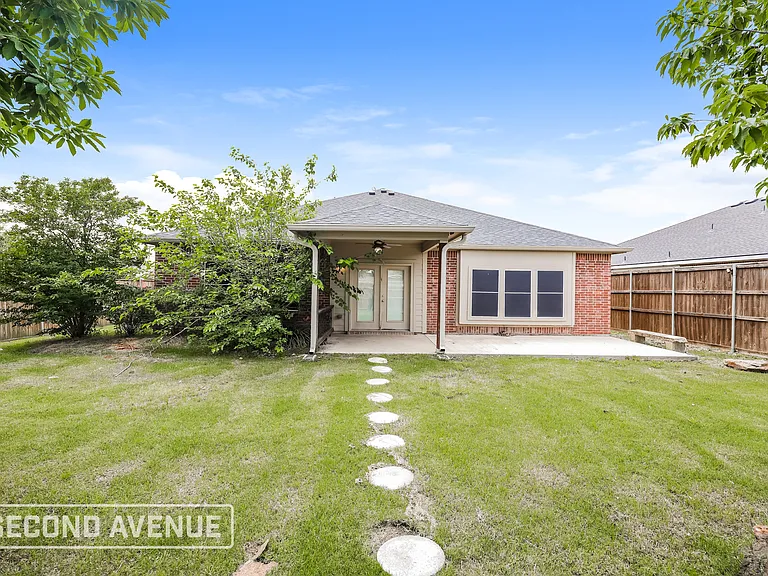 100 Clark Dr — Photo 19