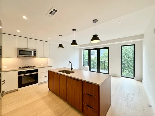 1 Nevins Hill Way #406, Brighton, MA 02135
