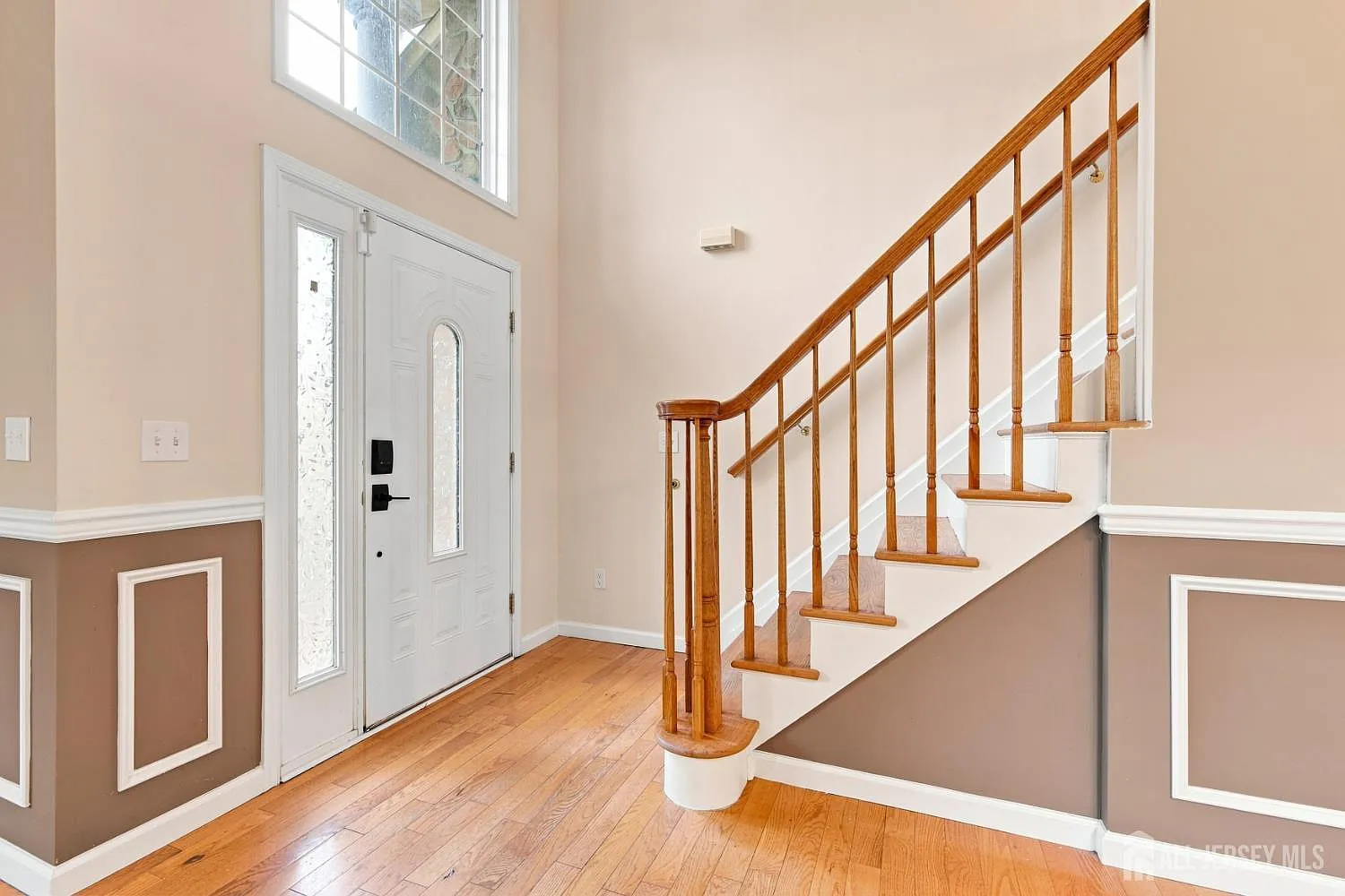 4 bed, 4.0 bath, 2344 sqft, $5,000 — Photo 3