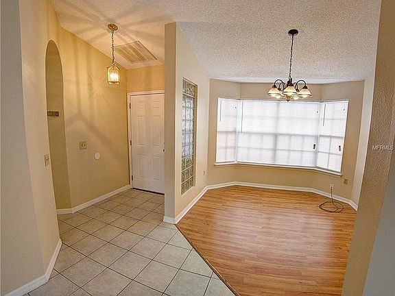 4th image of 2552 Windsor Heights St