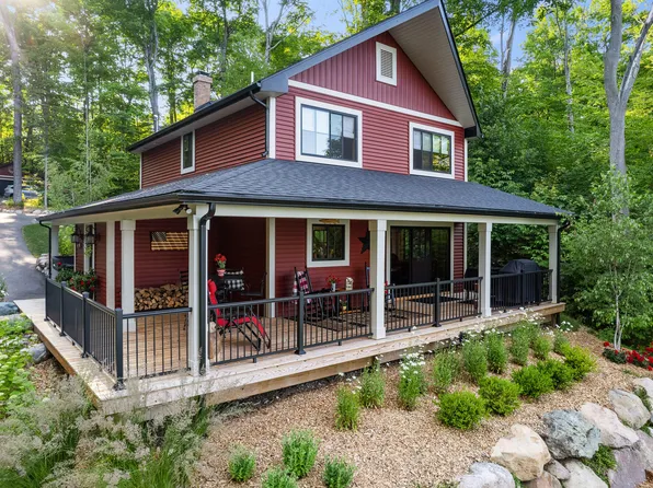 4312 W Burt Lake Rd, Brutus, MI 49716