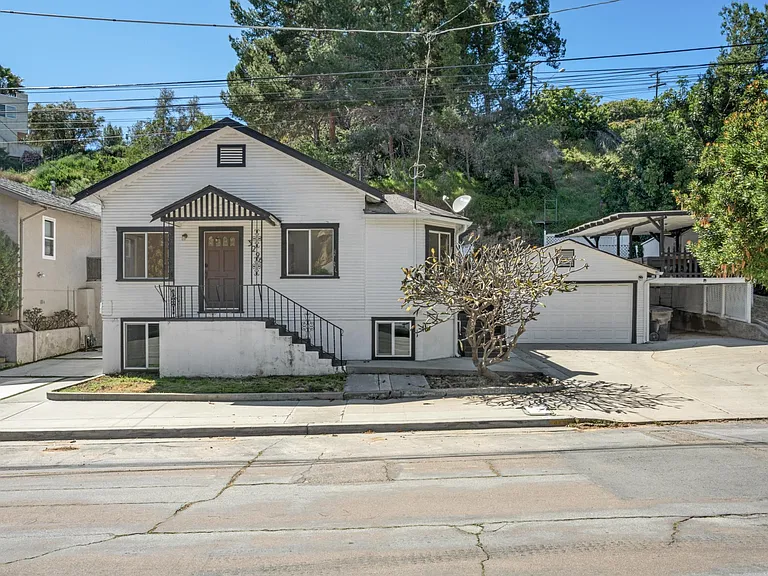 3296 Ibis St — Photo 2