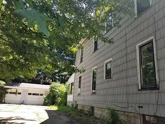 3rd image of 2821 Glenwood Park Ave
