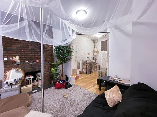 Rented by Compass | media 2