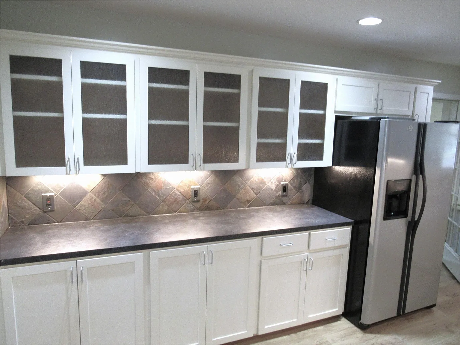 3 bed, 2.0 bath, 1532 sqft, $2,050 — Photo 4