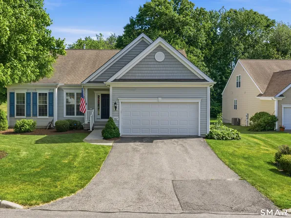 567 Inverness Court #567, Oxford, CT 06478