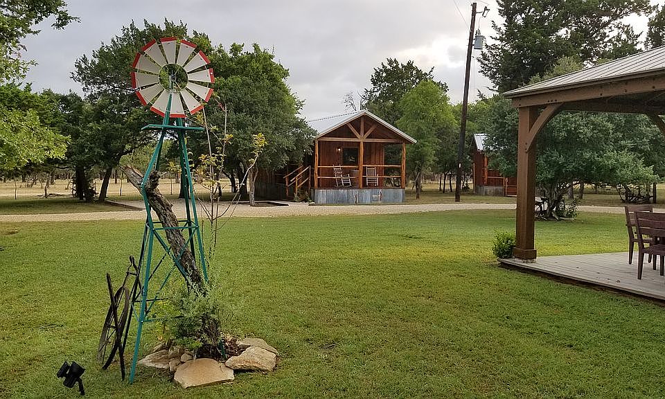 4 BnBs 767 Center Point Rd.