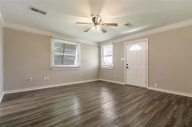 716 Grove Ave — Photo 4