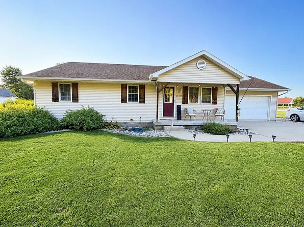 26051 Kasameyer Rd, Dennison, IL 62423