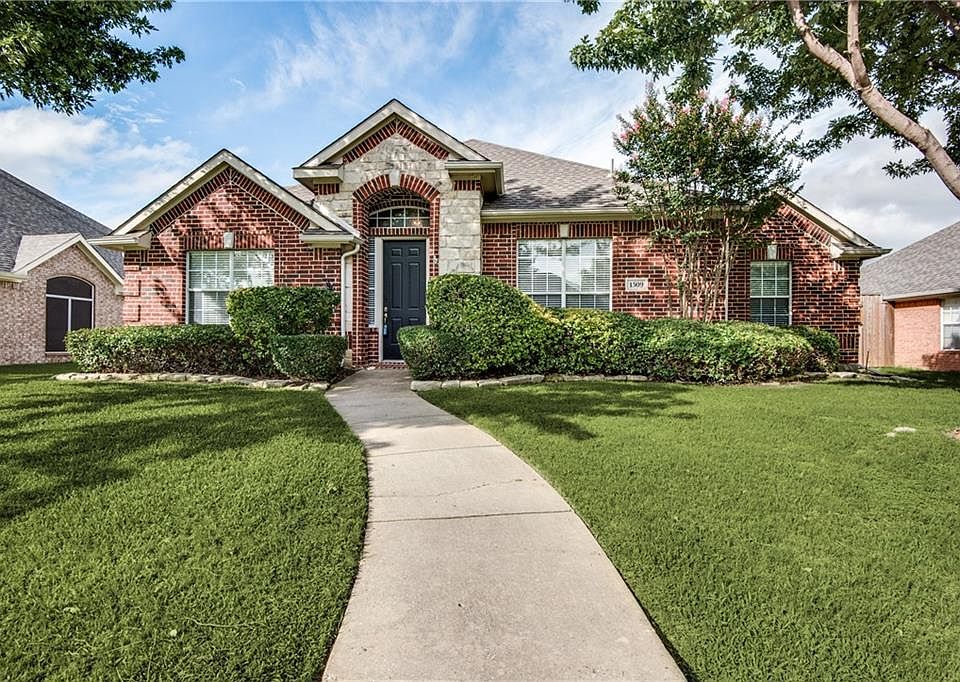1st image of 1509 Bosque Dr