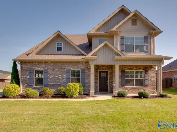 2964 Magnolia Park Dr SE, Owens Cross Roads, AL 35763