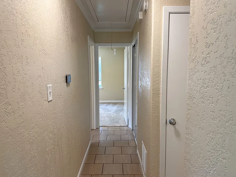 635 Pine St — Photo 7