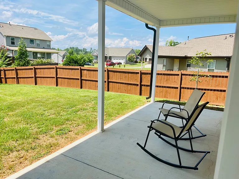 314 Barnhill Ct — Photo 16