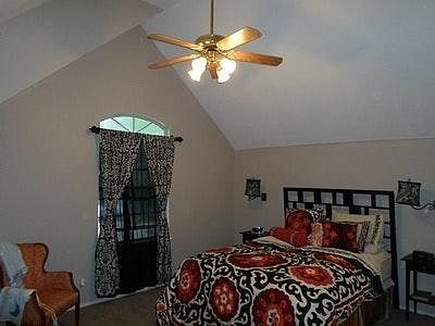 Master Bedroom, High Ceiling