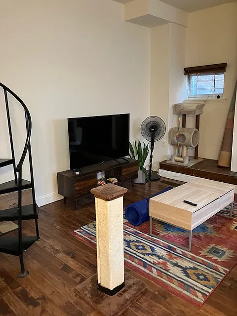2 bed, 700 sqft, $1,550 — Photo 2