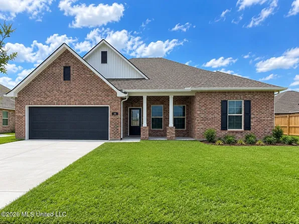 13 Red Oak Dr, Long Beach, MS 39560