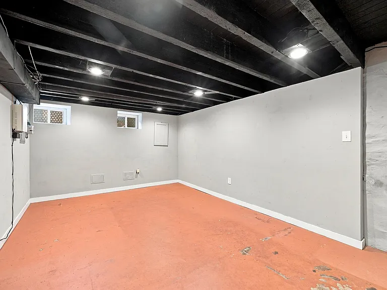 1532 E Berks St — Photo 23