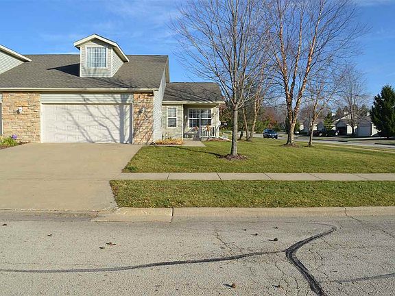 2nd image of 1105 Trowbridge Ln