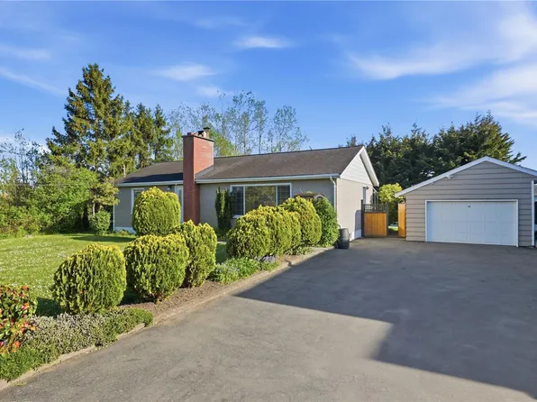 2153 James White Blvd W, Sidney, BC V8L 1Y9