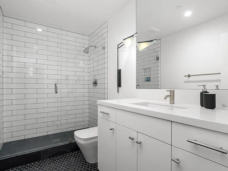 223 Ocean St — Photo 32
