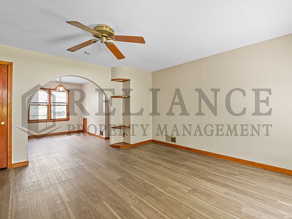 2nd image of 636 S Clifton Ave