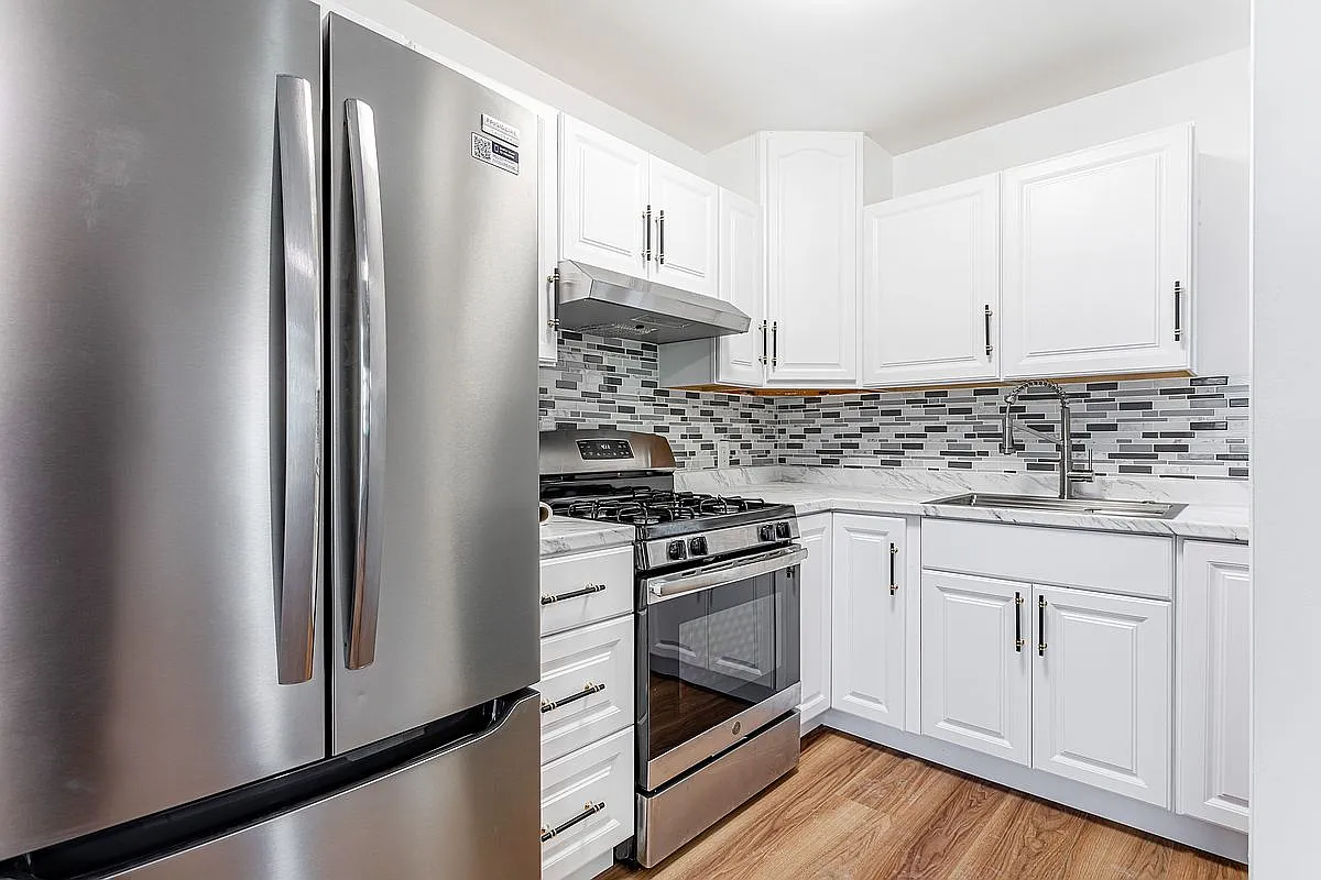 2934 Brighton 4 St #A photo 1