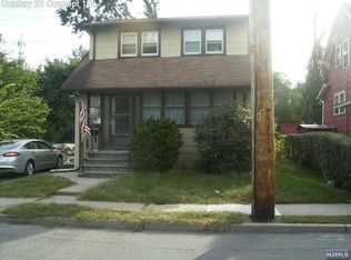 21 Dick St, Bergenfield, NJ 07621