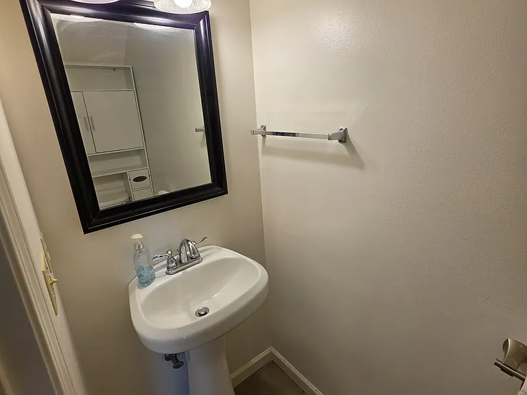 3100 Wellington Ave — Photo 8