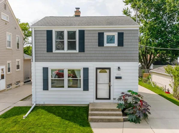 8915 West Orchard STREET, West Allis, WI 53214