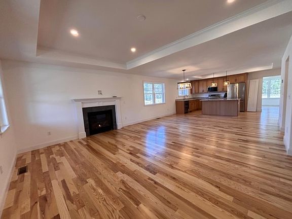 3rd image of 19 Edgewater Drive #27
