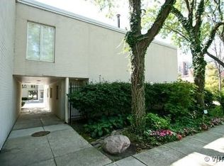 1113 S Park Ter #102, Chicago, IL 60605