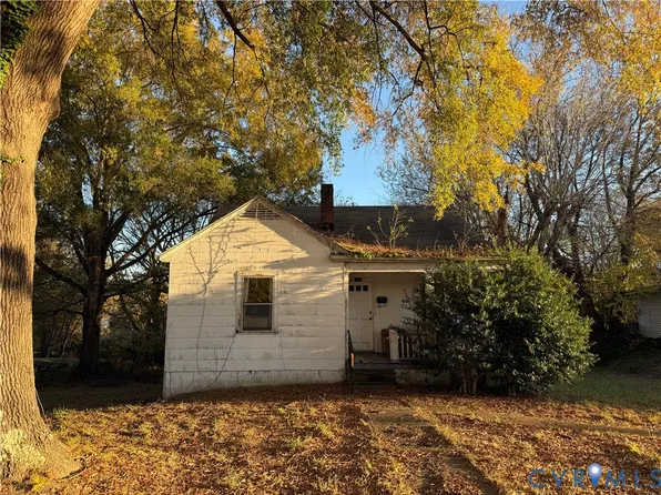 1157 Halifax Rd, Danville, VA 24540