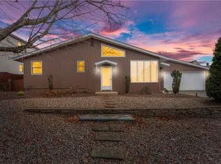 11 Lakeside St, Providence, RI 02904