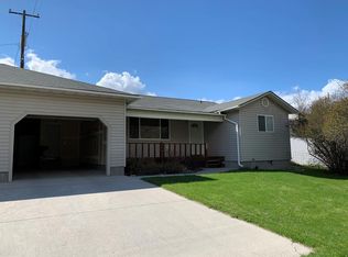 126 9th St, Salmon, ID 83467