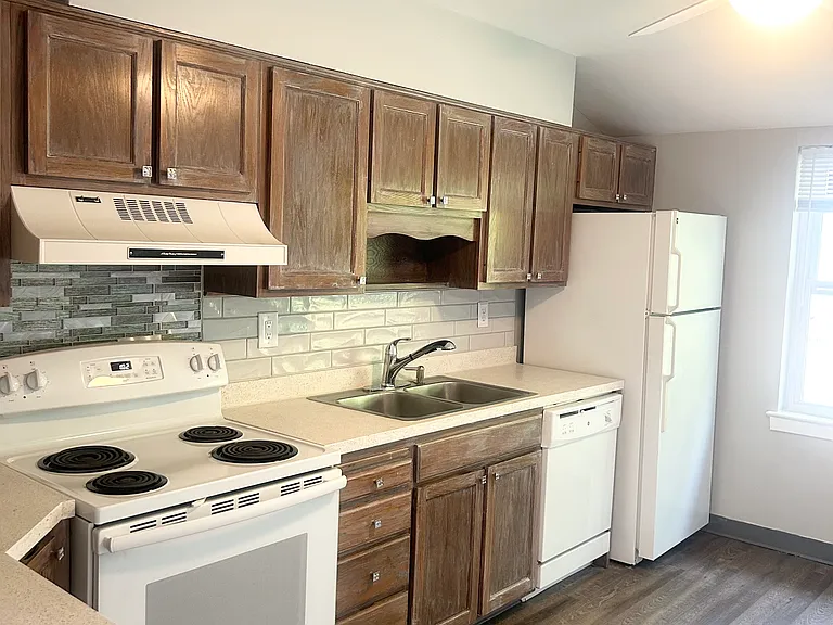 1745 Newburg Rd #3 — Photo 2