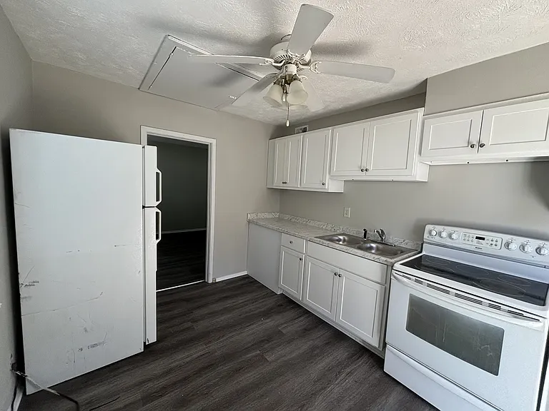 200A N Virginia Ave — Photo 18