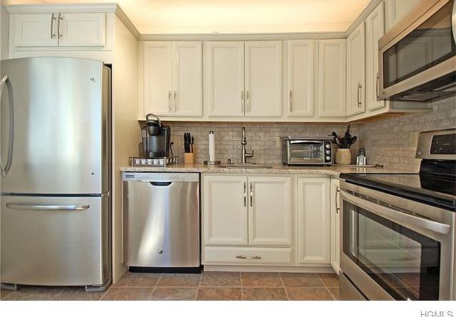 1st image of 36 Woodland Trl