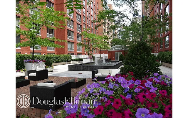 Rented by Douglas Elliman | media 16