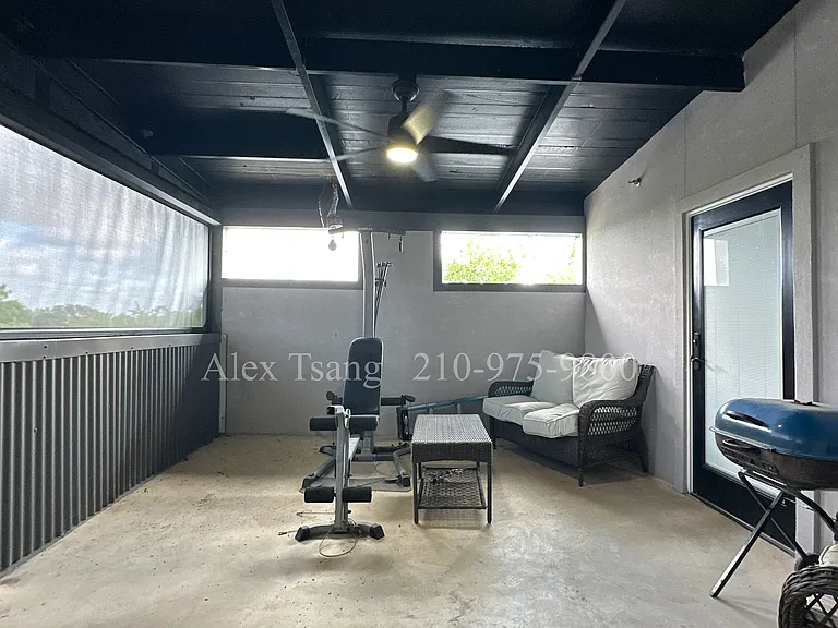 811 Montana St #1301 — Photo 17