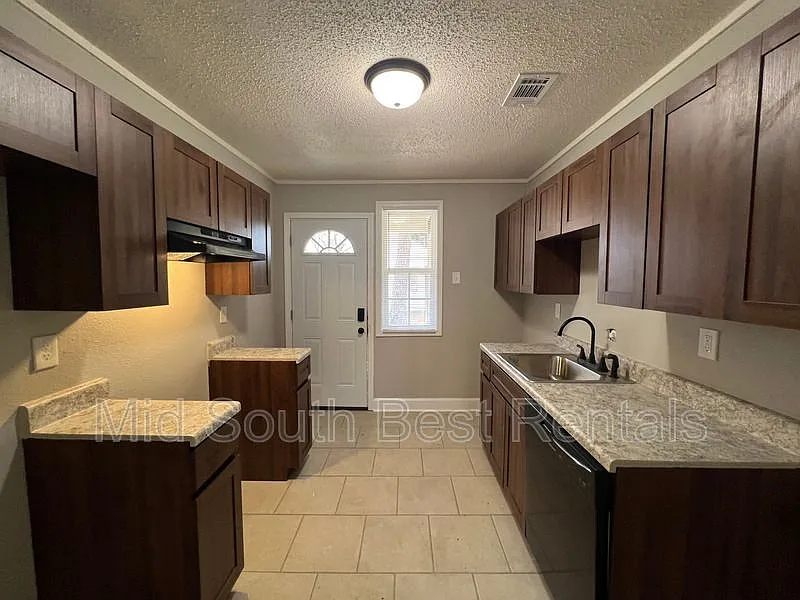 3015 Waynoka Cv — Photo 3