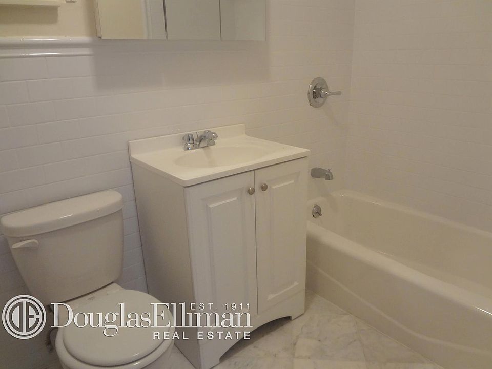 2nd image of 814 10th Ave APT 6A