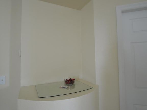 5th image of 215 Ronaldale Ave