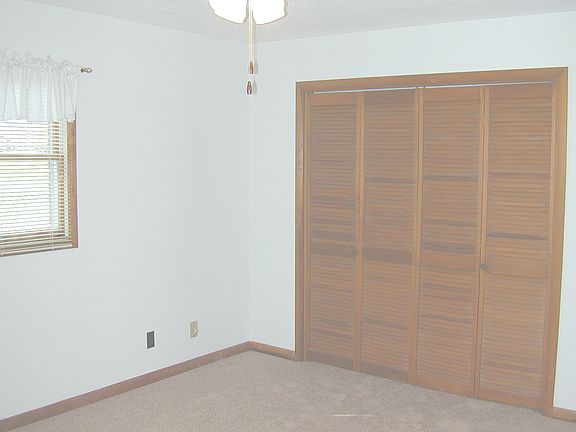 4th image of 411 Brookhaven Dr APT 15